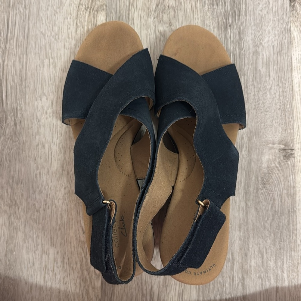 Clark’s ultimate comfort collection women’s navy blue and tan wedges size 10 - Picture 2 of 6